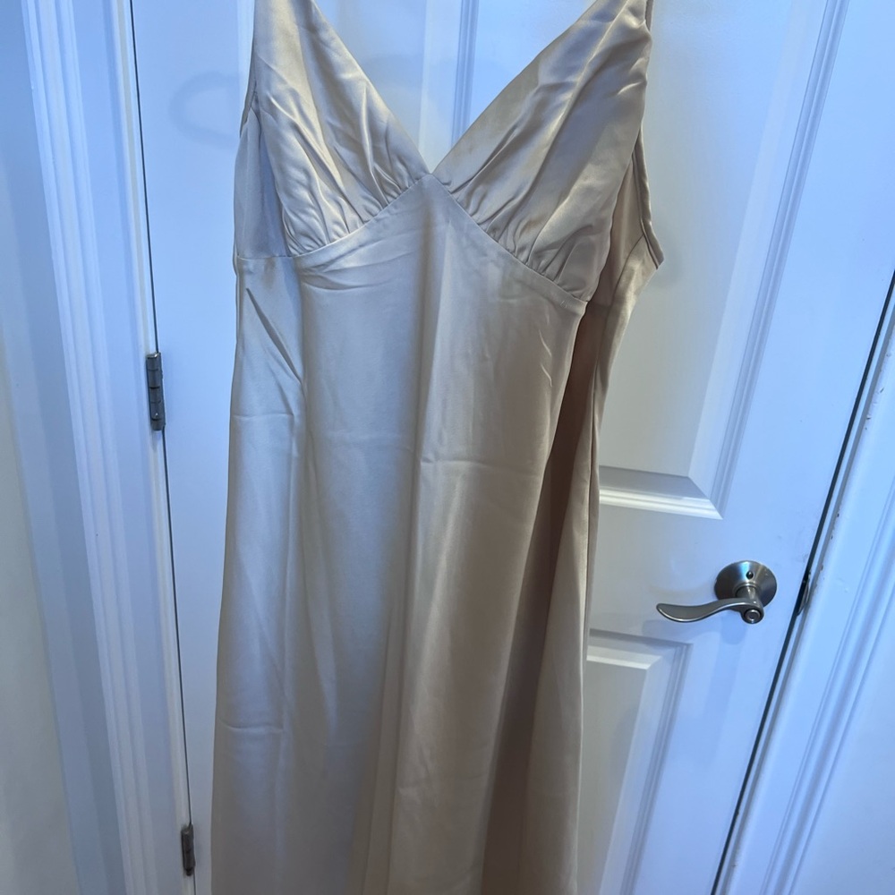 Elegant Satin Slip Dress - Picture 5 of 5